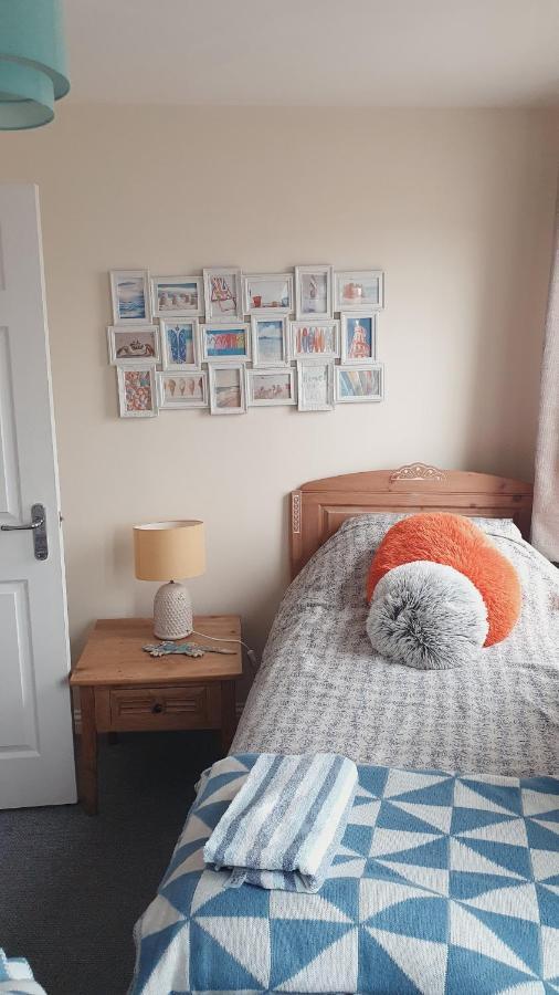 Beach Break Aberavon Holiday Home By The Sea Port Talbot Exteriör bild